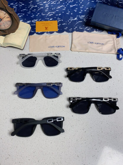 LOUIS VUITTON Fashion Sunglasses - Image 12