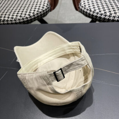 Louis Vuitton classic casual trendy simple baseball cap - Image 11