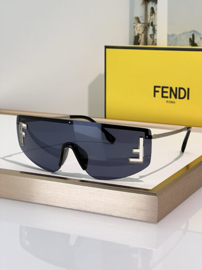 FENDI fashion trend sunglasses - Image 4