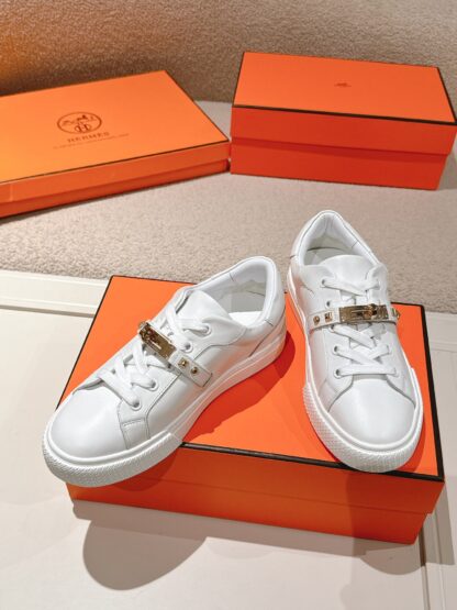 Hermes couple white and silver Kelly shoe buckle classic flat casual shoes - Image 3