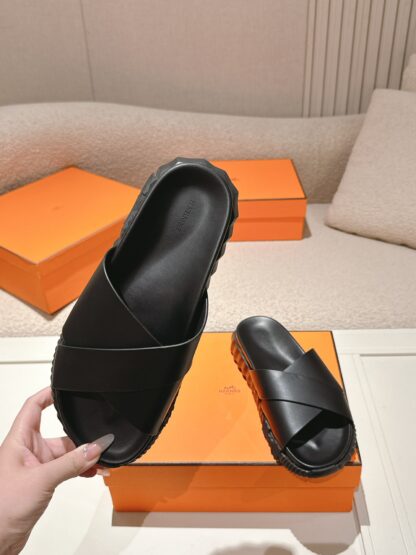 Hermes pure black comfortable casual style cross-slippers - Image 3
