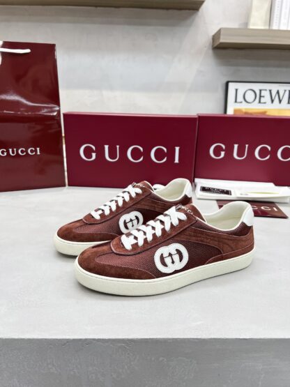 Gucci classic design German training elements catwalk model - Image 4