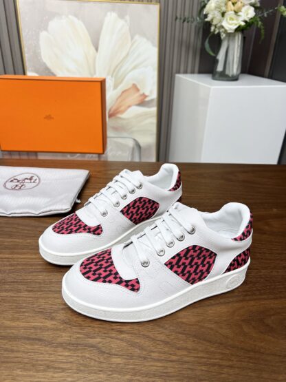Hermes flat-soled fashionable and lightweight white and pink sports casual shoes - Image 2