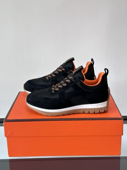 Hermès lightweight and versatile black sneakers - Image 3