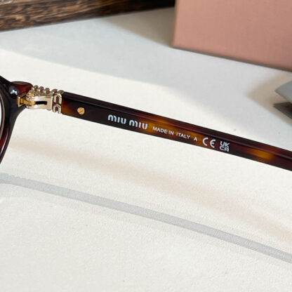 Miu Miu trendy fashion sunglasses - Image 4