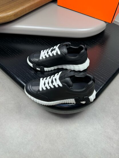 Hermès high-end black and white thick-soled casual shoes - Image 2