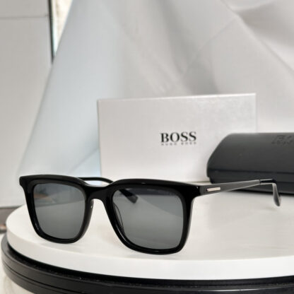 Prada fashion trend sunglasses - Image 3