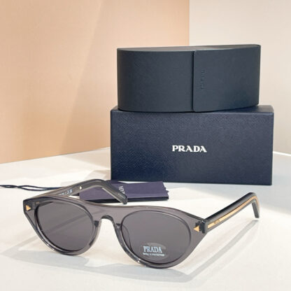 Prada fashion trend sunglasses - Image 3