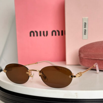 Miu Miu trendy fashion sunglasses - Image 4