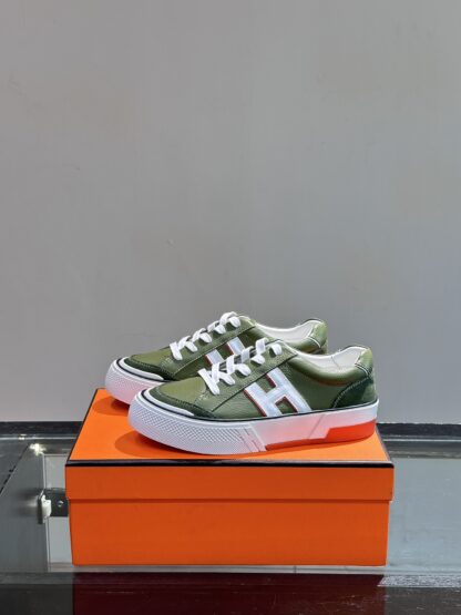 Hermes Men's Low-top Comfortable Dark Green Casual Sneakers - Image 3
