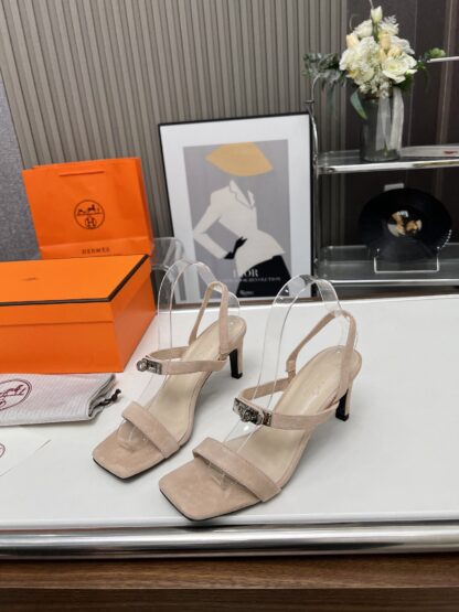 Hermès handmade stiletto apricot sandals - Image 2
