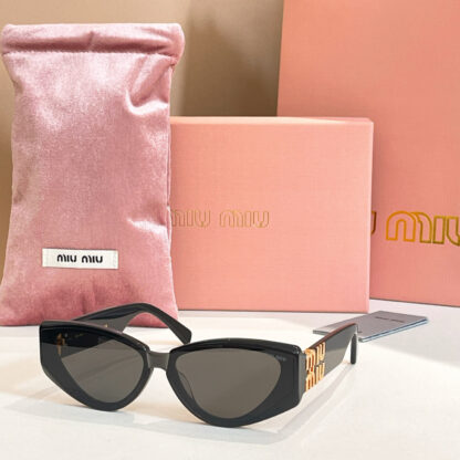 Miu Miu trendy fashion sunglasses - Image 4
