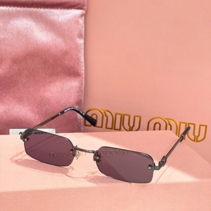 Miu Miu trendy fashion sunglasses - Image 4