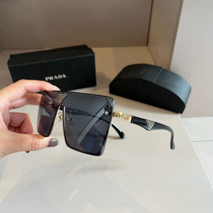 Prada fashion trend sunglasses - Image 3