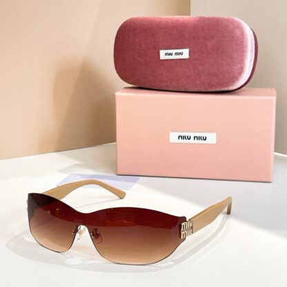 Miu Miu trendy fashion sunglasses - Image 4
