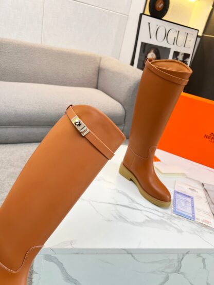 Hermès classic kelly buckle stylish brown mid-calf boots - Image 3