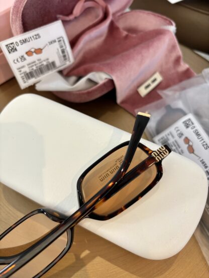 Miu Miu trendy fashion sunglasses - Image 4