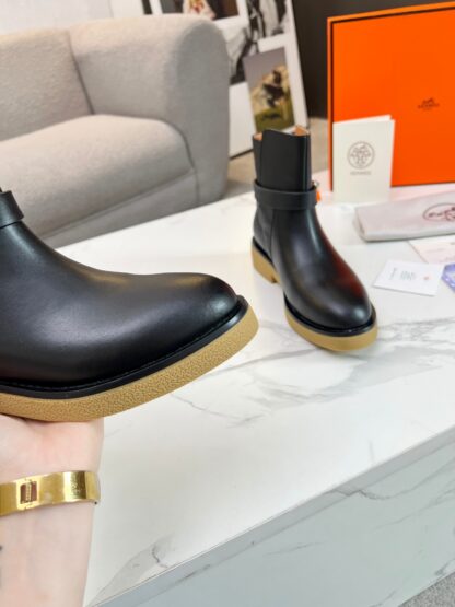 Hermès classic black silver buckle knight boots - Image 2