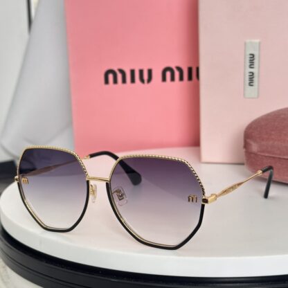 Miu Miu trendy fashion sunglasses - Image 4
