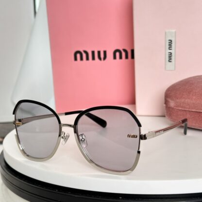 Miu Miu trendy fashion sunglasses - Image 4