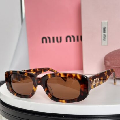 Miu Miu trendy fashion sunglasses - Image 4