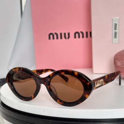 Miu Miu trendy fashion sunglasses - Image 4