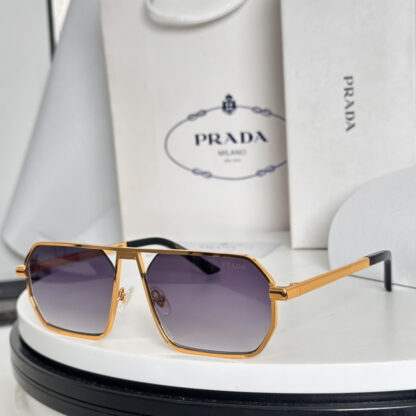 Prada fashion trend sunglasses - Image 3