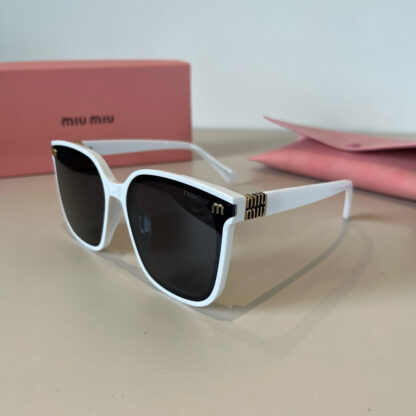 Miu Miu trendy fashion sunglasses - Image 4