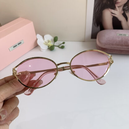 Miu Miu trendy fashion sunglasses - Image 4