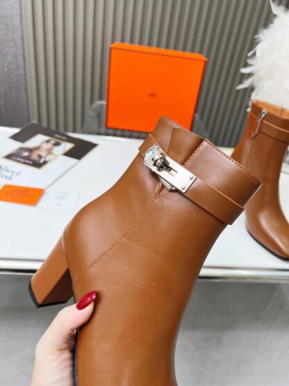 Hermes classic brown kelly buckle fashion ankle boots - Image 2