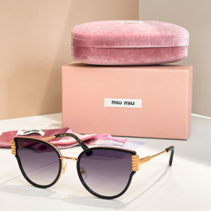 Miu Miu trendy fashion sunglasses - Image 4