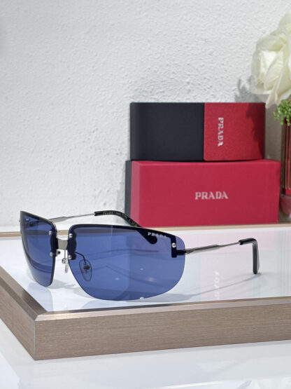 Prada fashion trend sunglasses - Image 3