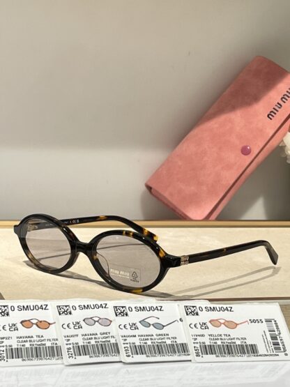 Miu Miu trendy fashion sunglasses - Image 4