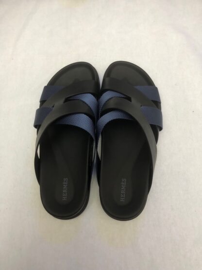 Hermès black and blue woven slippers - Image 2