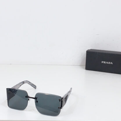 Prada fashion trend sunglasses - Image 3