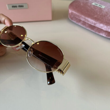 Miu Miu trendy fashion sunglasses - Image 4