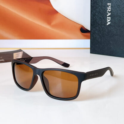 Prada fashion trend sunglasses - Image 3