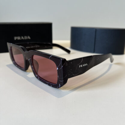 Prada fashion trend sunglasses - Image 3