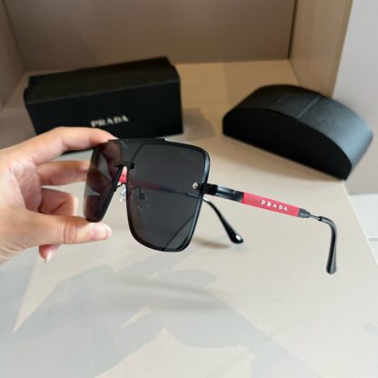 Prada fashion trend sunglasses - Image 3