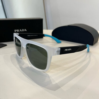 Prada fashion trend sunglasses - Image 3