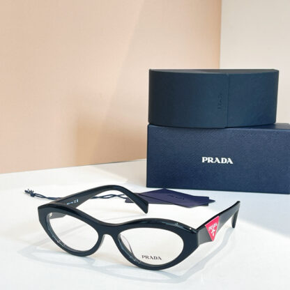 Prada fashion trend sunglasses - Image 3