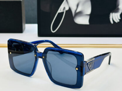 Prada fashion trend sunglasses - Image 3