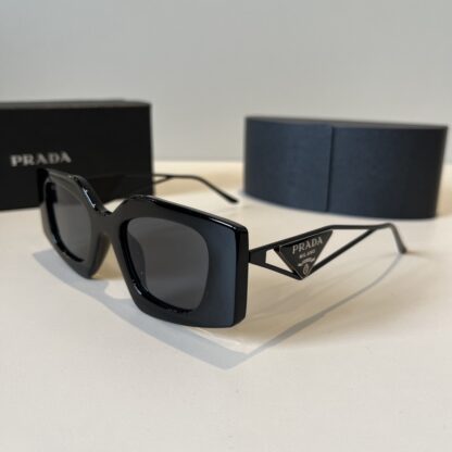 Prada fashion trend sunglasses - Image 3
