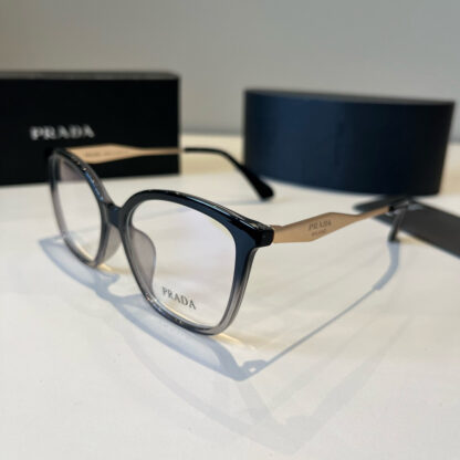 Prada fashion trend sunglasses - Image 3