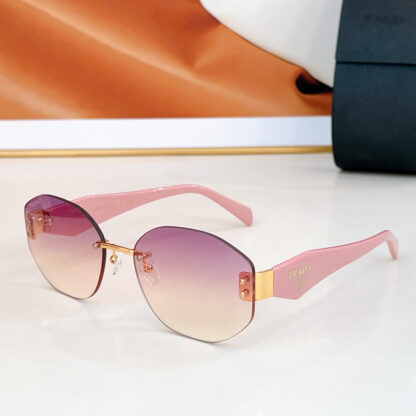 Prada fashion trend sunglasses - Image 3