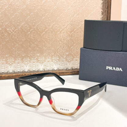 Prada fashion trend sunglasses - Image 3