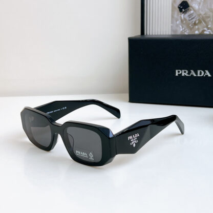 Prada fashion trend sunglasses - Image 3