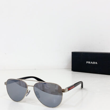 Prada fashion trend sunglasses - Image 3