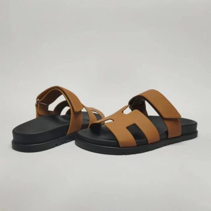 Hermès couple's brown woven sandals - Image 2