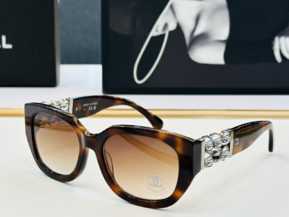 Chanel Fashion Sunglasses - Image 4